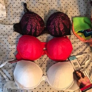 3 Lily of France Bras 36C (one is BNWT)